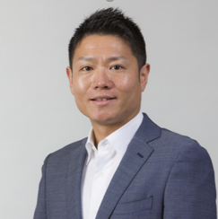 代表取締役社長　飯澤 満育